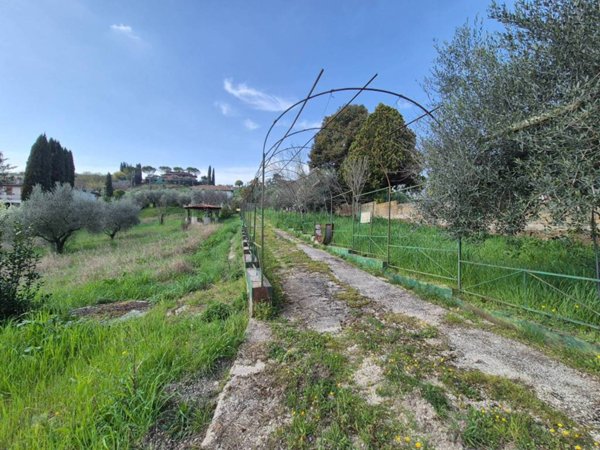 casa indipendente in vendita a Fonte Nuova in zona Santa Lucia