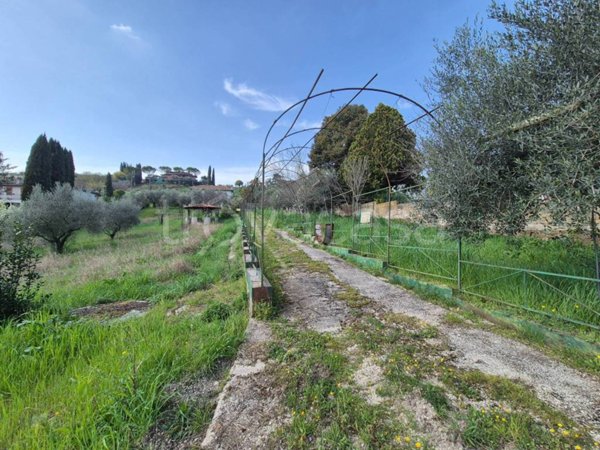 casa indipendente in vendita a Fonte Nuova in zona Santa Lucia