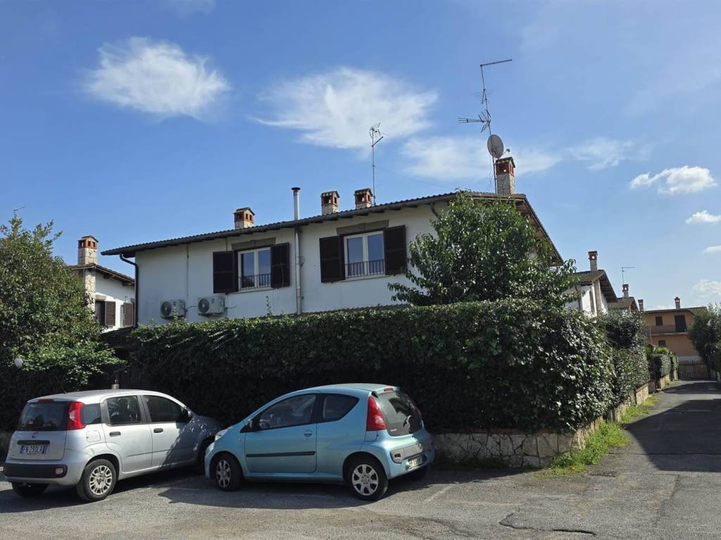 casa indipendente in vendita a Fonte Nuova in zona Santa Lucia