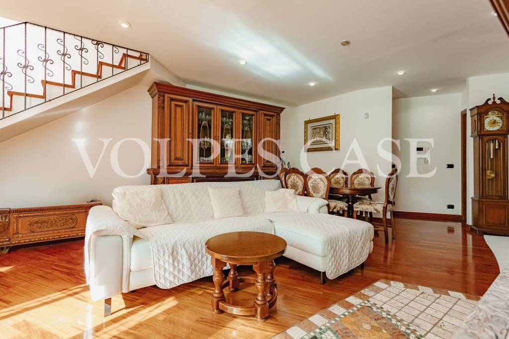 casa indipendente in vendita a Fonte Nuova in zona Torre Lupara