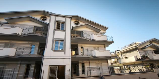 locale commerciale in vendita a Fonte Nuova in zona Torre Lupara