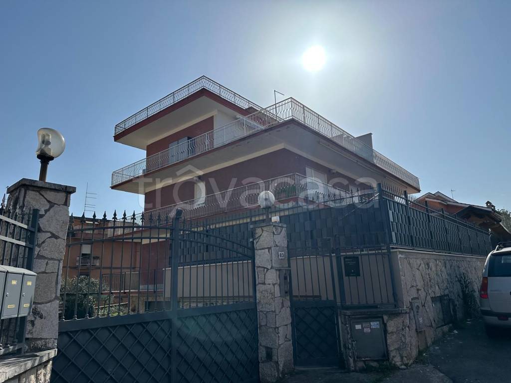 appartamento in vendita a Fonte Nuova in zona Santa Lucia