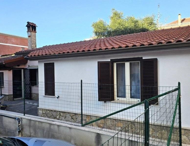 appartamento in vendita a Fonte Nuova in zona Torre Lupara