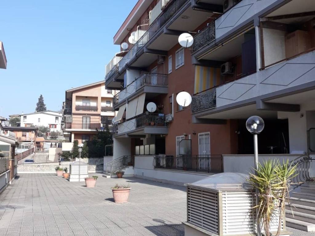 appartamento in vendita a Fonte Nuova in zona Santa Lucia
