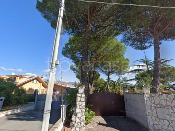 appartamento in vendita a Fonte Nuova in zona Santa Lucia