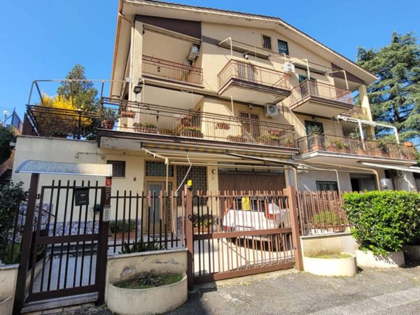 casa indipendente in vendita a Fonte Nuova in zona Torre Lupara