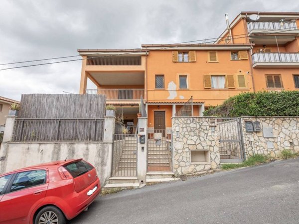 appartamento in vendita a Fonte Nuova in zona Santa Lucia