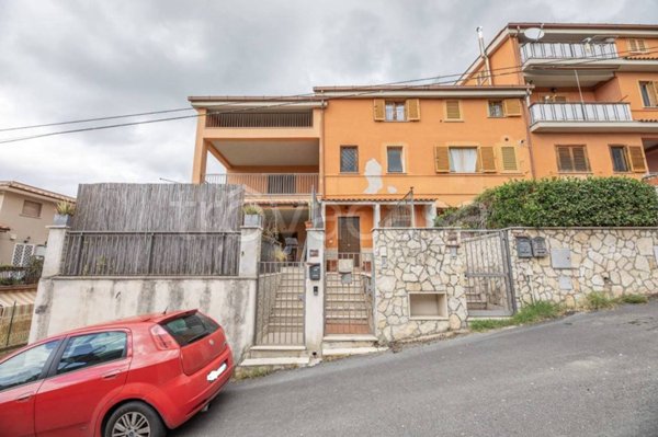 appartamento in vendita a Fonte Nuova in zona Santa Lucia