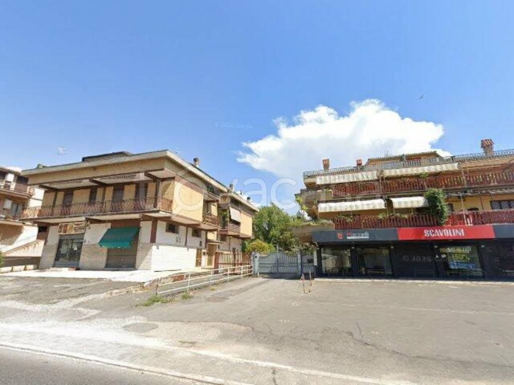 appartamento in vendita a Fonte Nuova in zona Santa Lucia