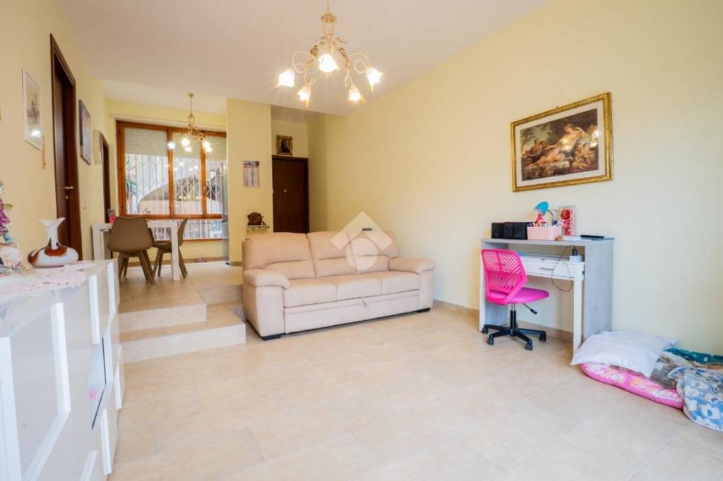 appartamento in vendita a Fonte Nuova in zona Torre Lupara