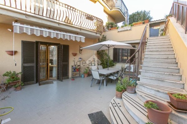 casa indipendente in vendita a Fonte Nuova in zona Torre Lupara