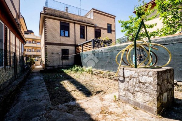 appartamento in vendita a Fonte Nuova in zona Torre Lupara