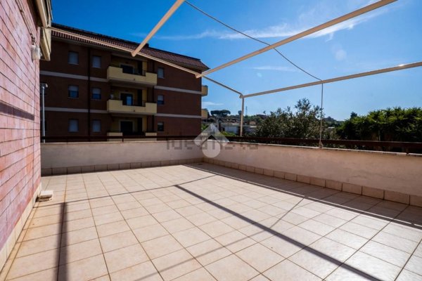 appartamento in vendita a Fonte Nuova in zona Torre Lupara