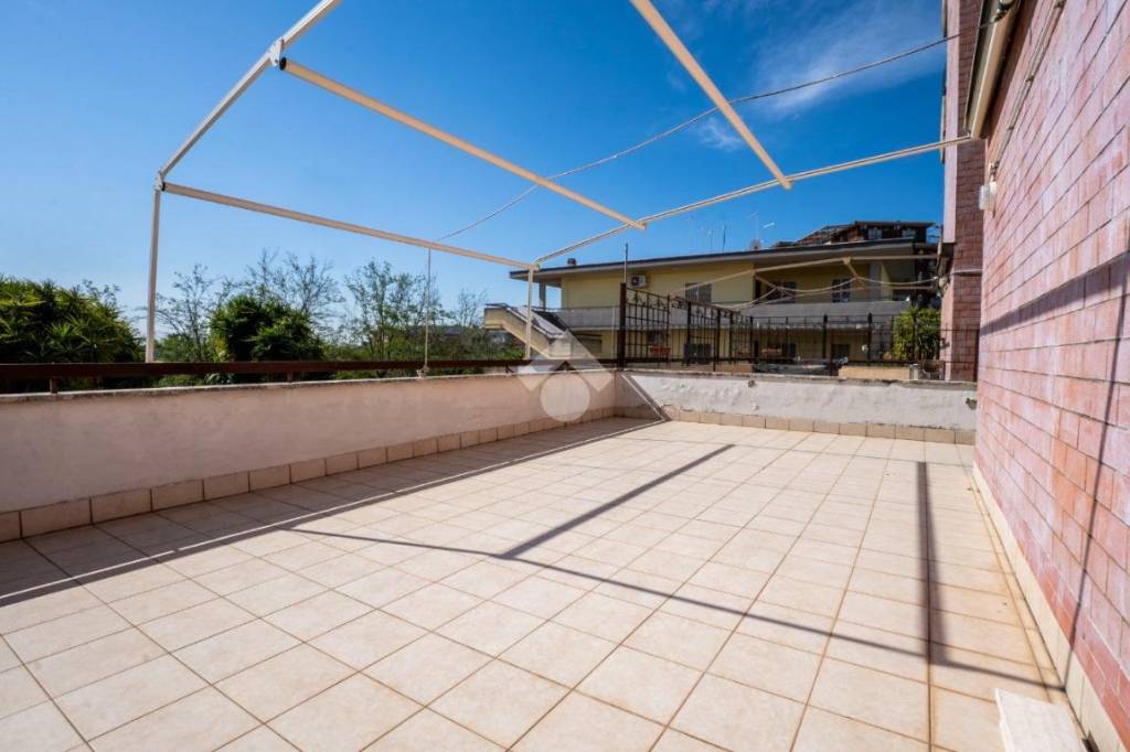 appartamento in vendita a Fonte Nuova in zona Torre Lupara