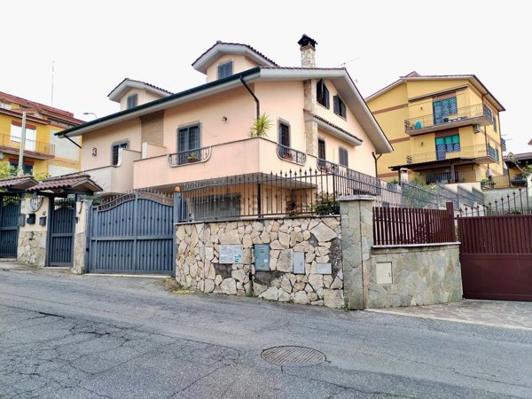casa indipendente in vendita a Fonte Nuova