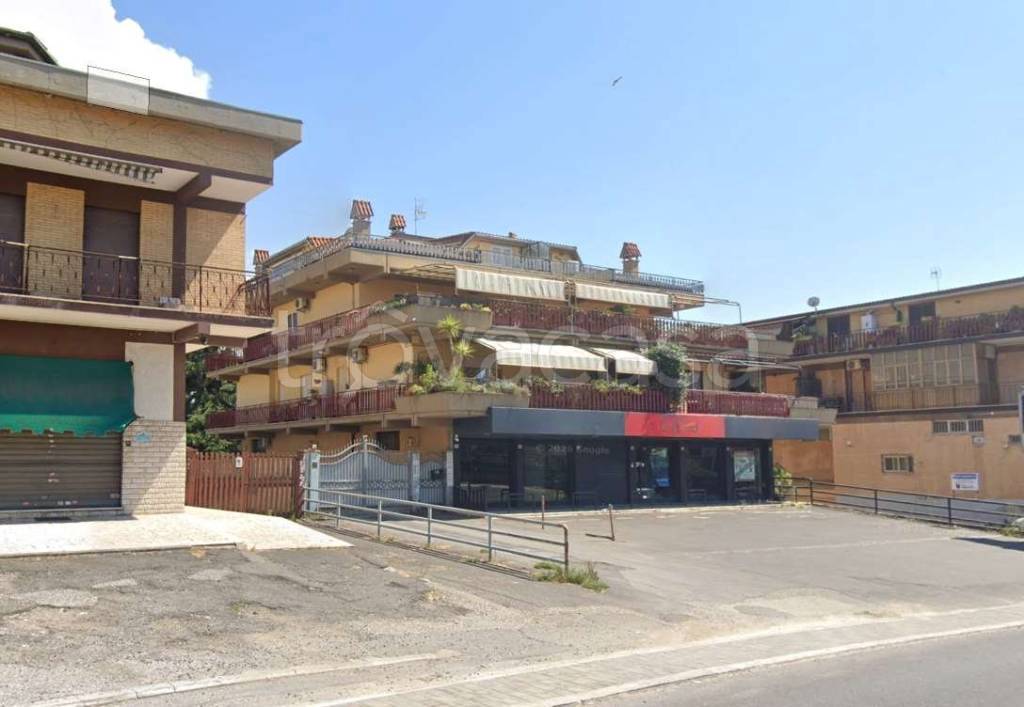 appartamento in vendita a Fonte Nuova in zona Santa Lucia