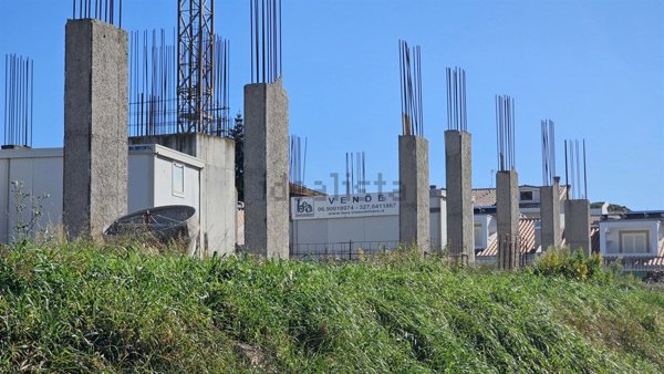 negozio in vendita a Fonte Nuova in zona Torre Lupara