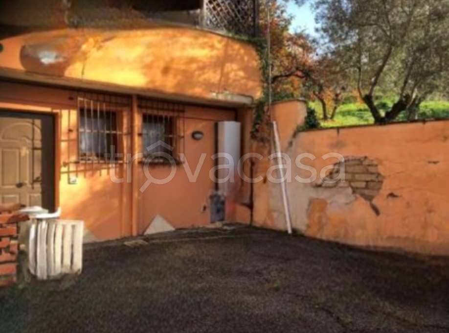 appartamento in vendita a Fonte Nuova in zona Torre Lupara