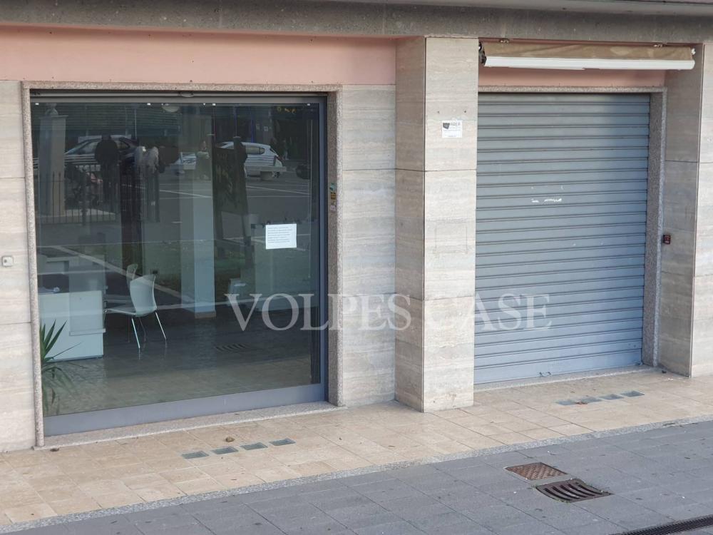 negozio in vendita a Fonte Nuova in zona Torre Lupara