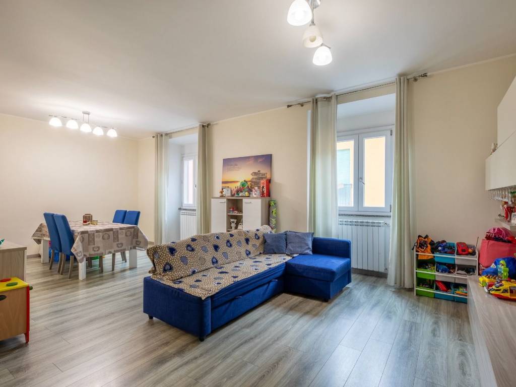 appartamento in vendita a Fonte Nuova in zona Torre Lupara