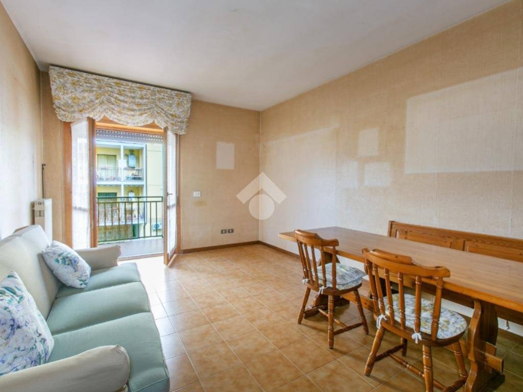 appartamento in vendita a Fonte Nuova in zona Torre Lupara