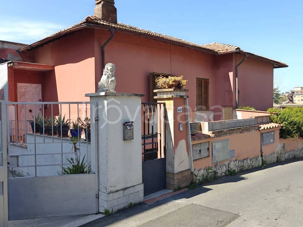 appartamento in vendita a Fonte Nuova in zona Torre Lupara
