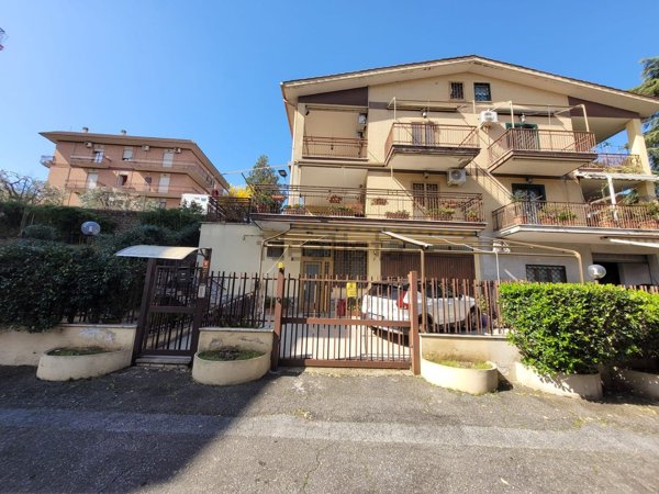 casa indipendente in vendita a Fonte Nuova in zona Torre Lupara