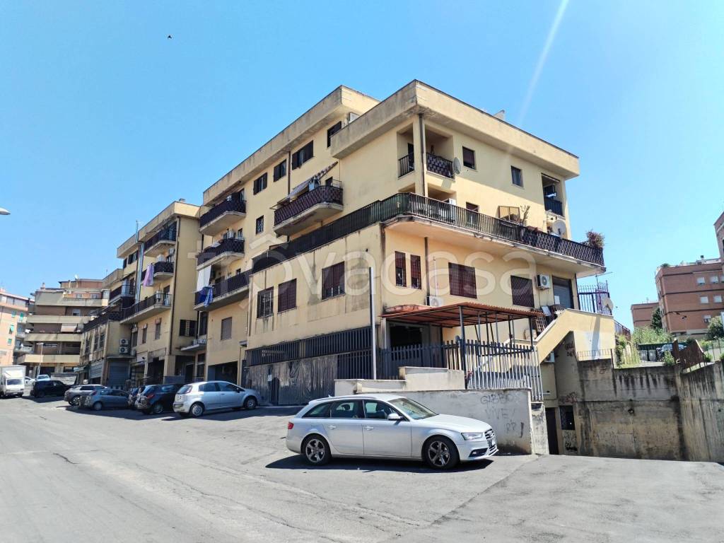 appartamento in vendita a Fonte Nuova in zona Torre Lupara