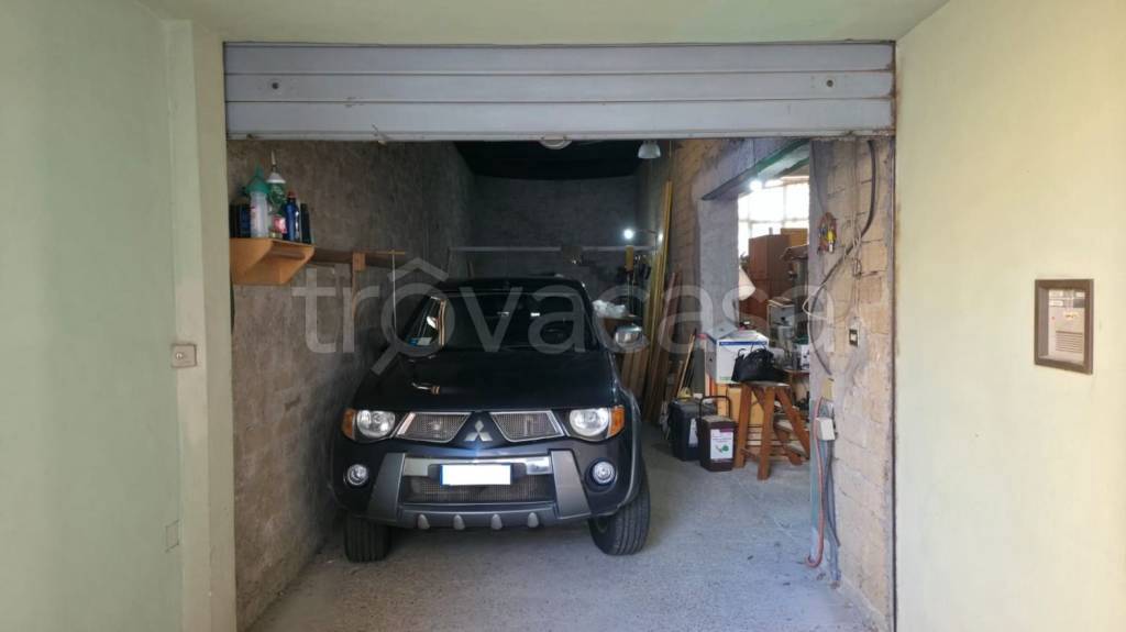 negozio in vendita a Fonte Nuova in zona Torre Lupara