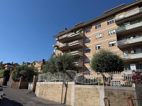 appartamento in vendita a Fonte Nuova in zona Torre Lupara