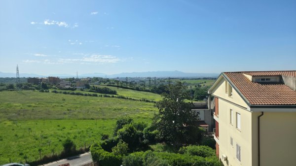 appartamento in vendita a Fonte Nuova in zona Torre Lupara