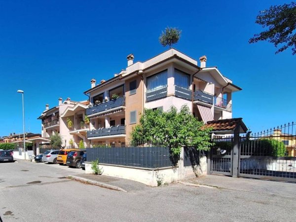 appartamento in vendita a Fonte Nuova in zona Torre Lupara