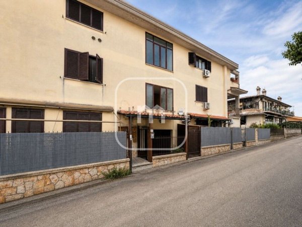 appartamento in vendita a Fonte Nuova in zona Torre Lupara
