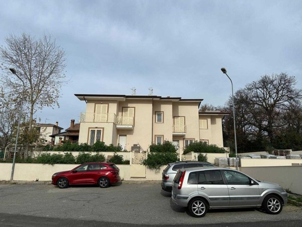 casa indipendente in vendita a Fonte Nuova in zona Quarto Conca