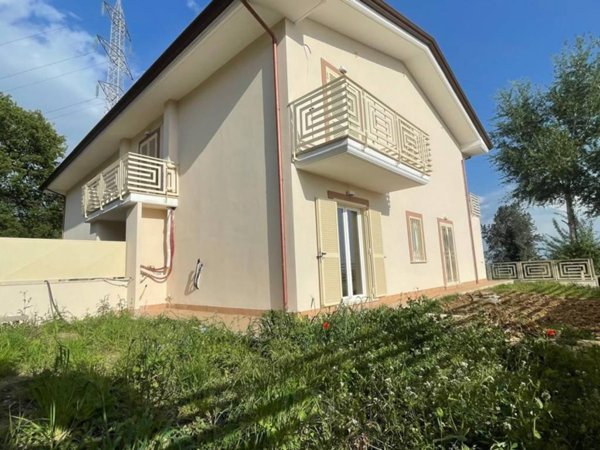 casa indipendente in vendita a Fonte Nuova