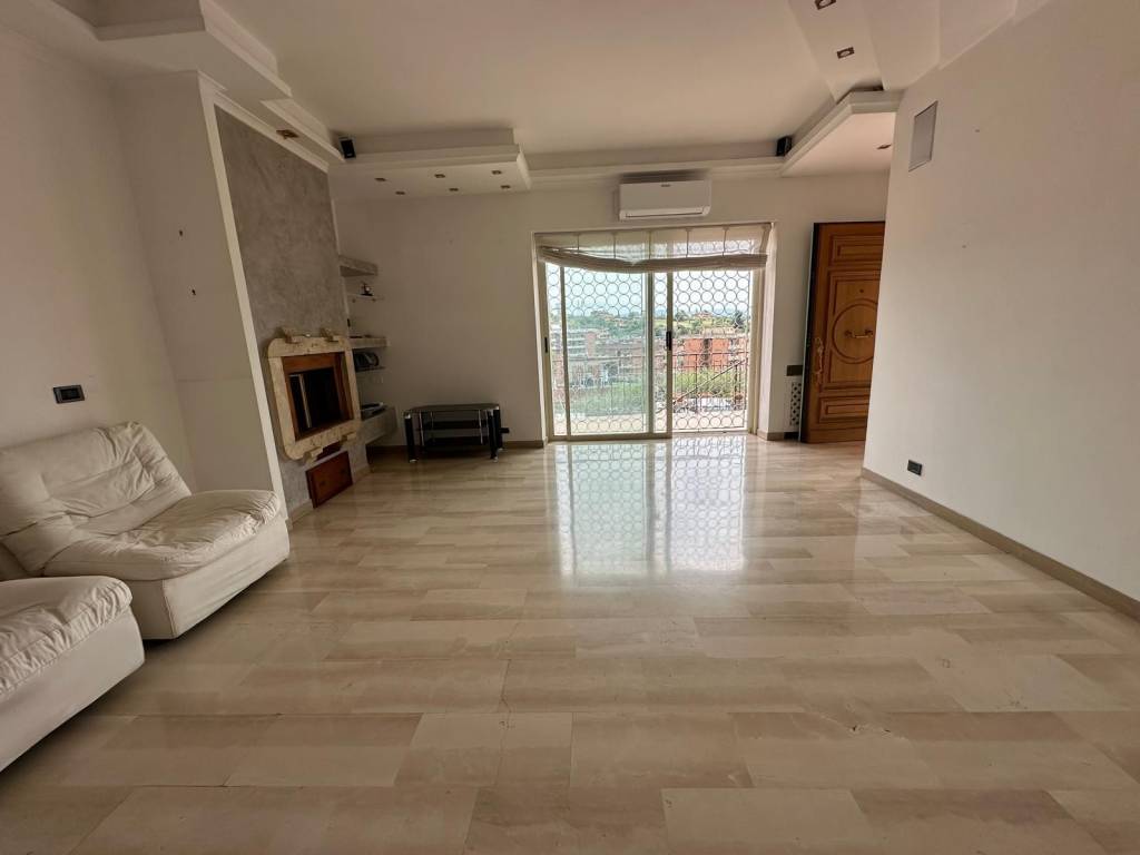 intera palazzina in vendita a Fonte Nuova in zona Torre Lupara