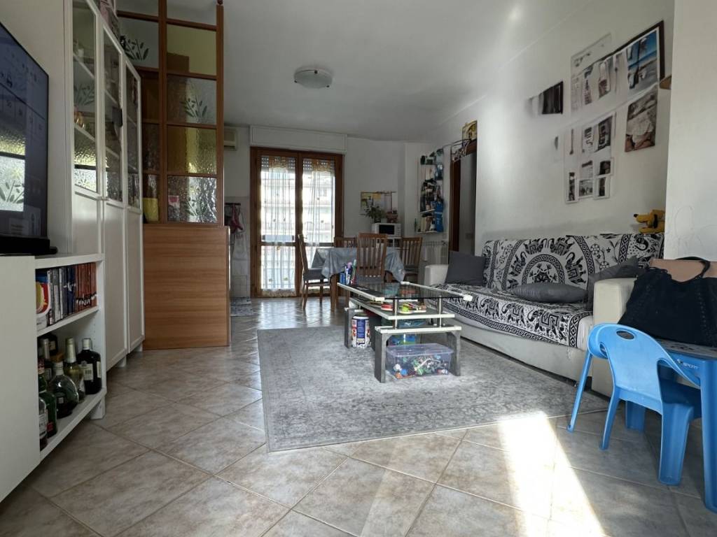 appartamento in vendita a Fonte Nuova in zona Santa Lucia