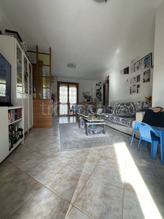 appartamento in vendita a Fonte Nuova in zona Santa Lucia