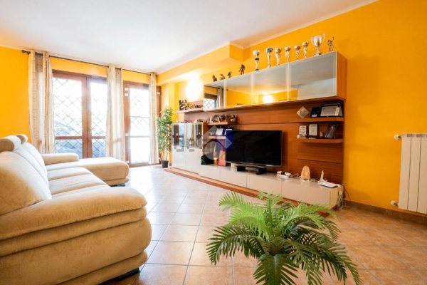 casa indipendente in vendita a Fonte Nuova in zona Torre Lupara