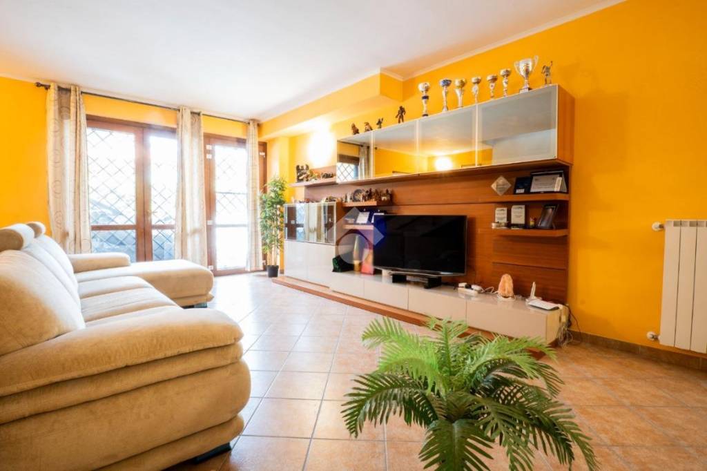 casa indipendente in vendita a Fonte Nuova in zona Torre Lupara