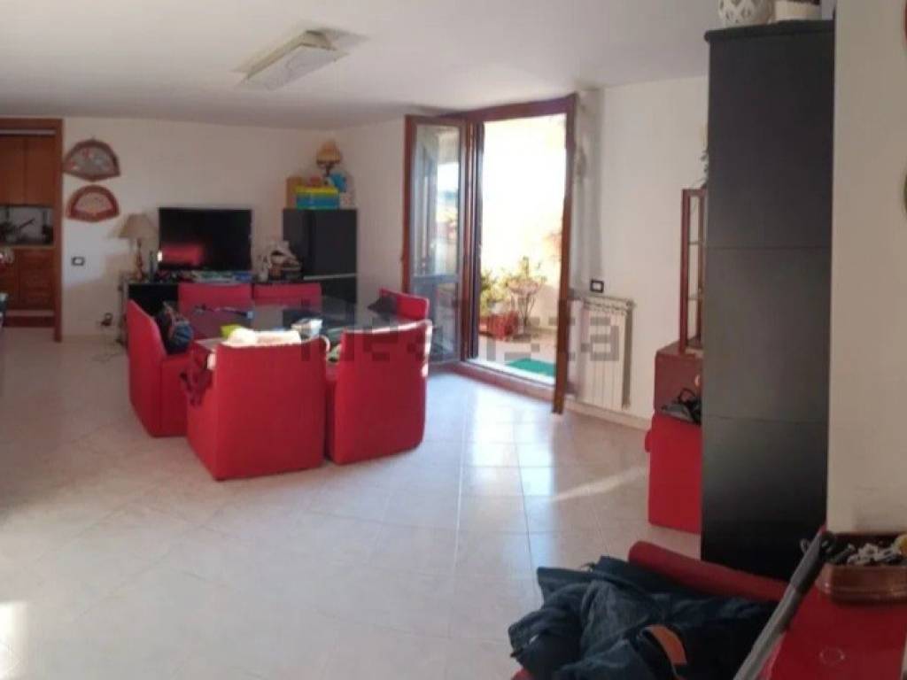 appartamento in vendita a Fonte Nuova in zona Torre Lupara