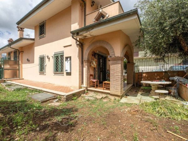 casa indipendente in vendita a Fonte Nuova in zona Torre Lupara