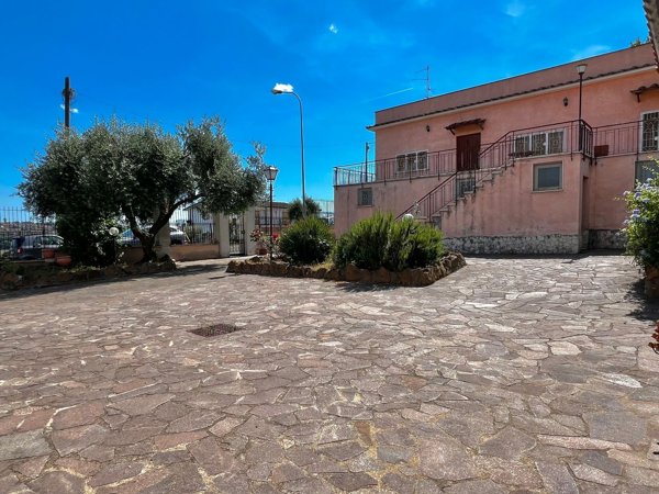 casa indipendente in vendita a Fonte Nuova in zona Santa Lucia