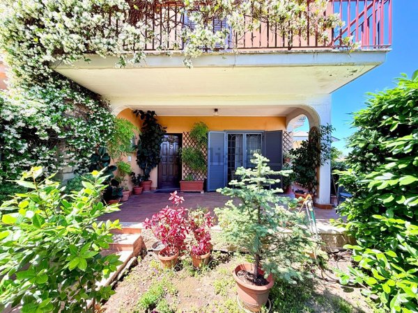 casa indipendente in vendita a Fonte Nuova in zona Torre Lupara