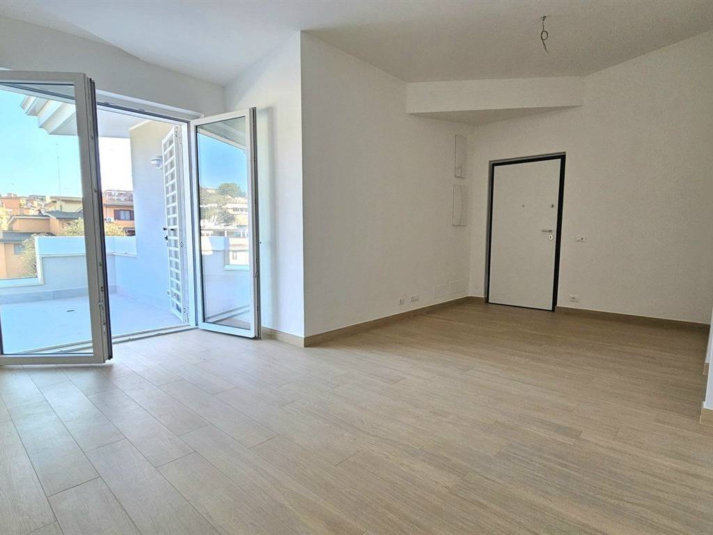 appartamento in vendita a Fonte Nuova in zona Torre Lupara