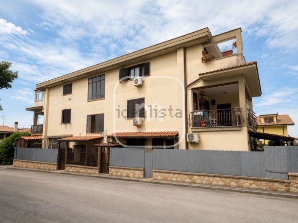 appartamento in vendita a Fonte Nuova in zona Torre Lupara