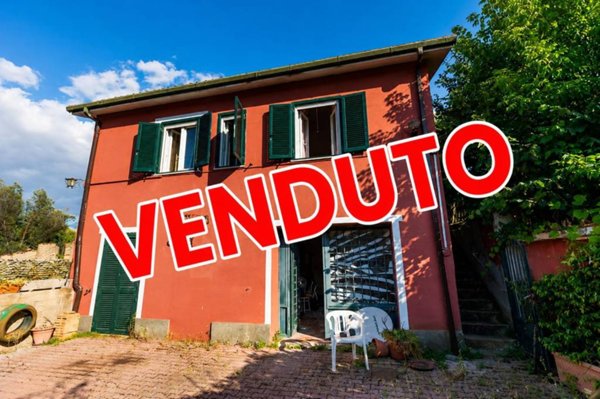 casa indipendente in vendita a Fonte Nuova in zona Santa Lucia