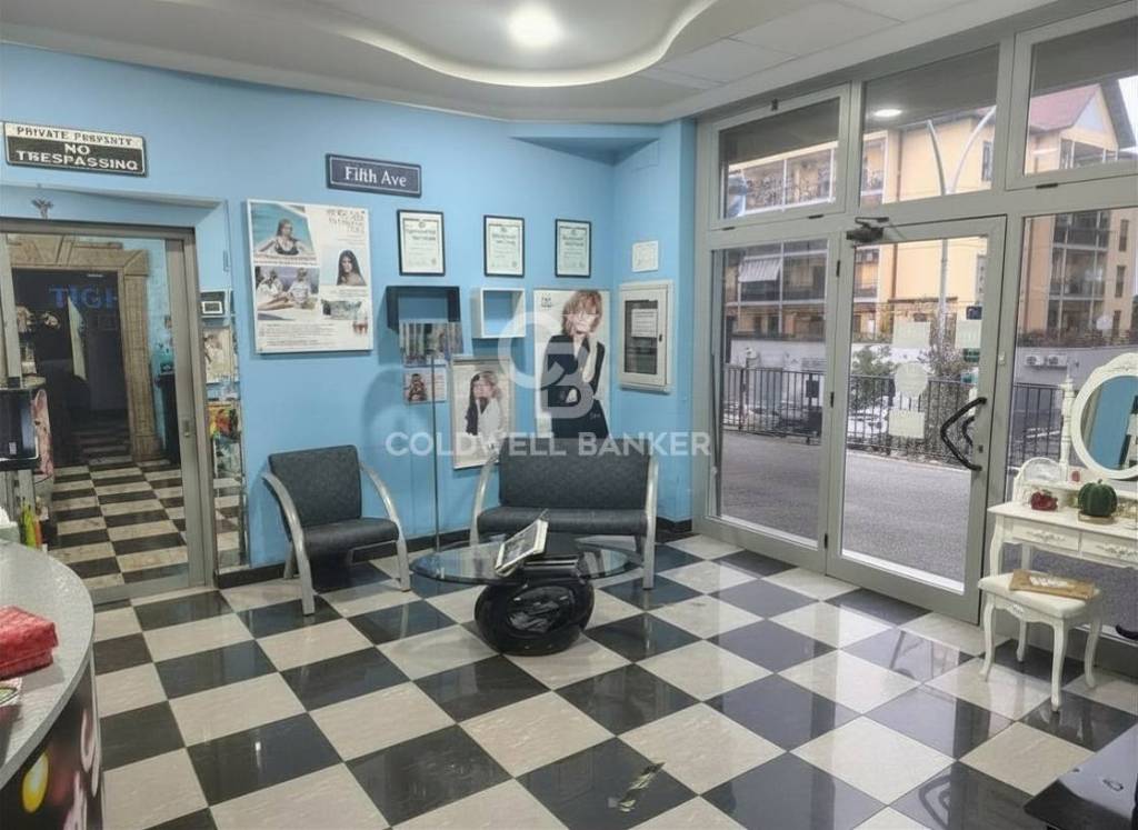 negozio in vendita a Fonte Nuova in zona Torre Lupara
