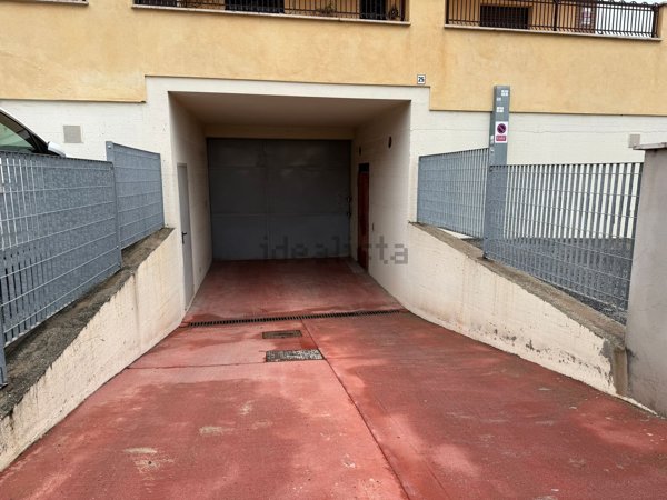 locale di sgombero in vendita a Fonte Nuova in zona Santa Lucia di Fonte Nuova