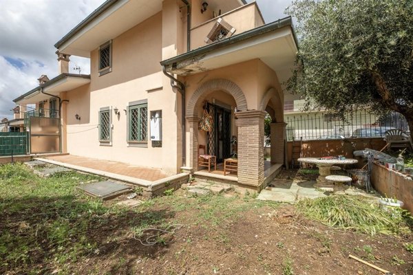casa indipendente in vendita a Fonte Nuova in zona Torre Lupara